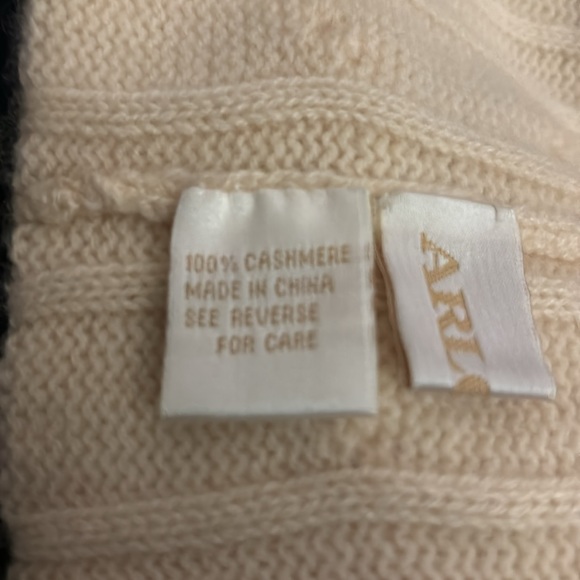 Women’s Ivory Arlotta Cashmere Beanie - Picture 4 of 4